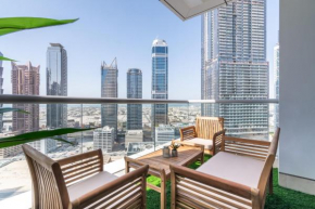 Business Bay Apt with Rooftop Pool, Fast WiFi, and near Burj Khalifa
